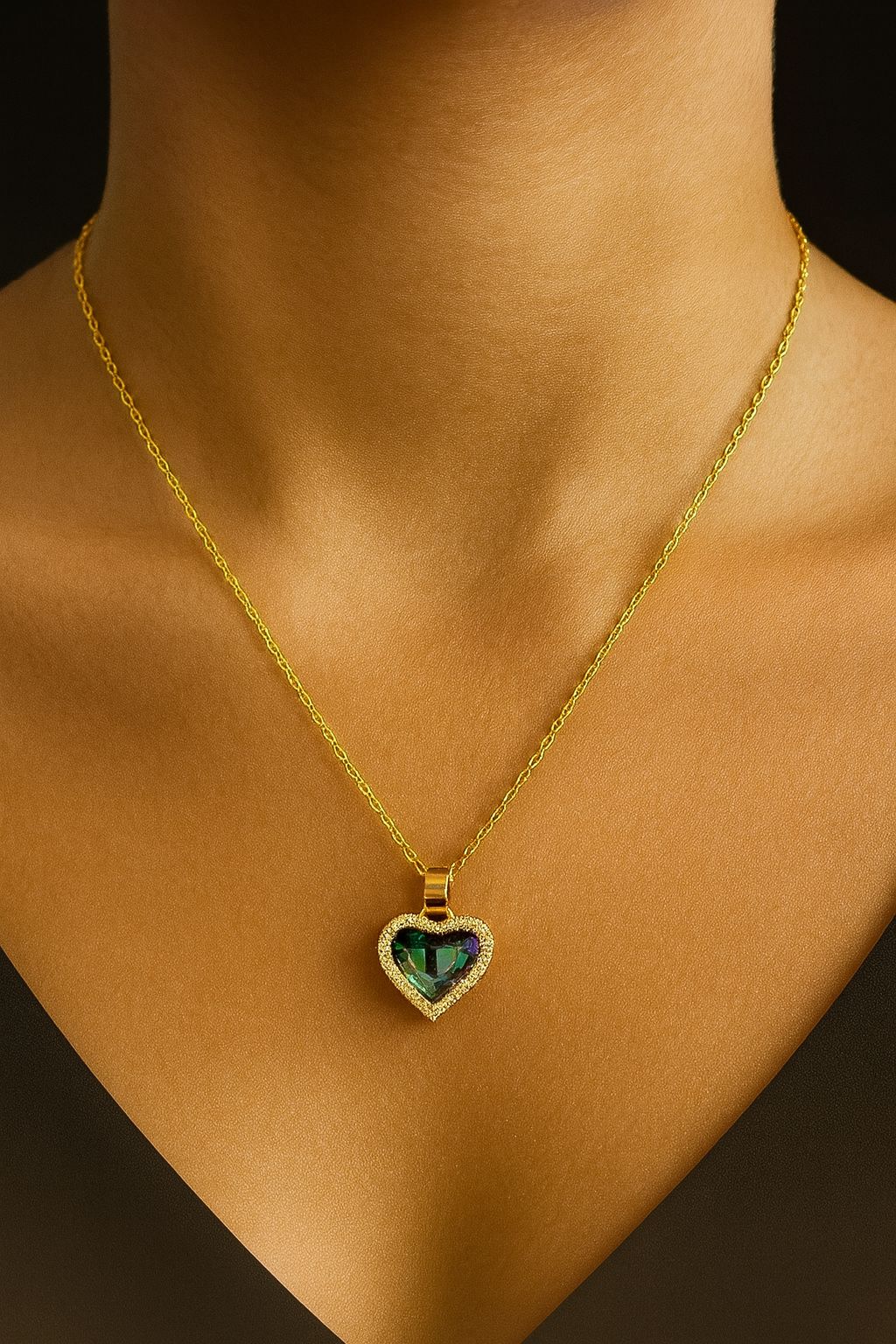 valorishine exclusive – emerald heart glow Çelik kolye valorishine exclusive – emerald heart glow Çelik kolye