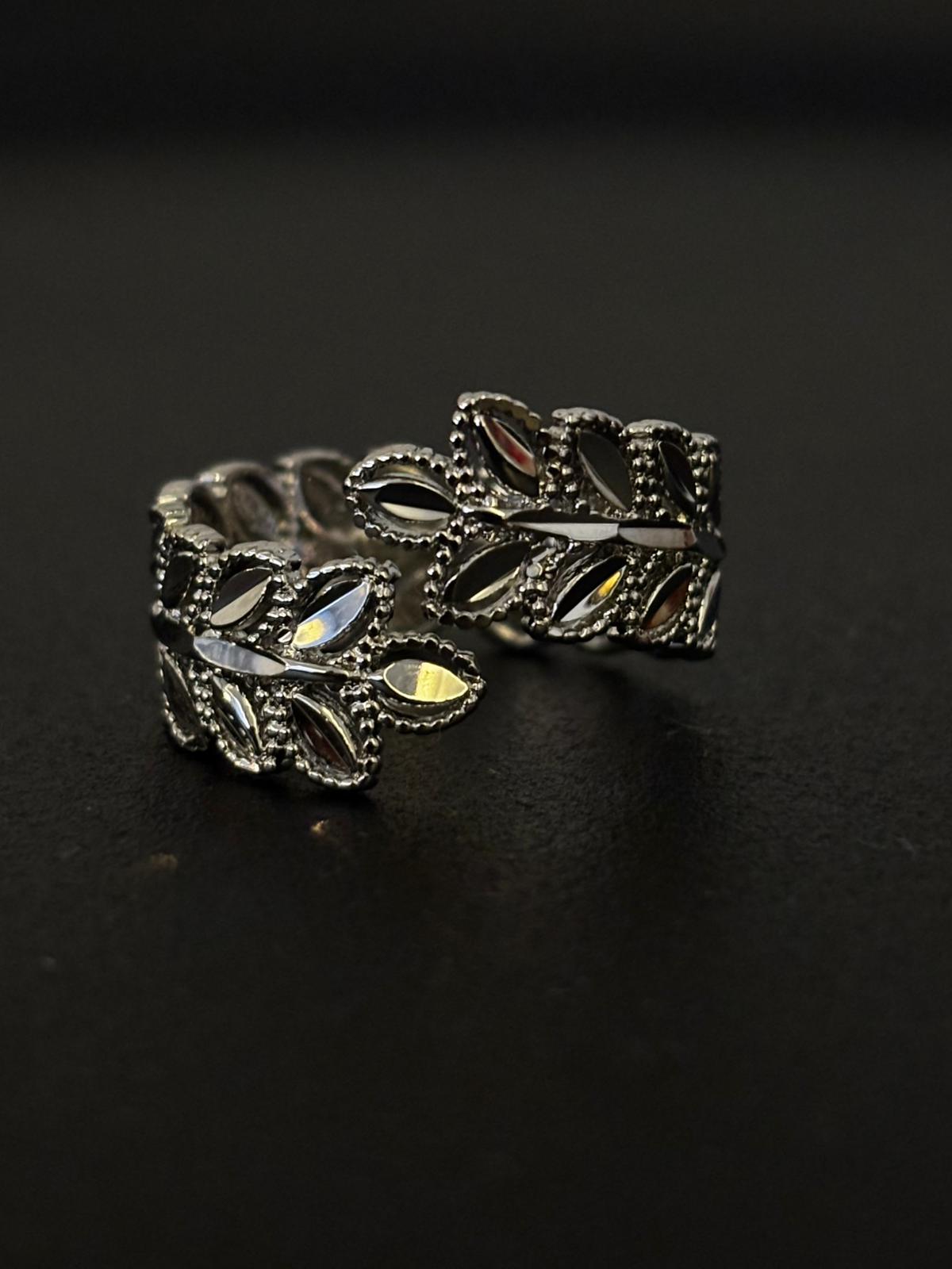 valorishine signature – leaf whisper ring valorishine signature – leaf whisper ring
