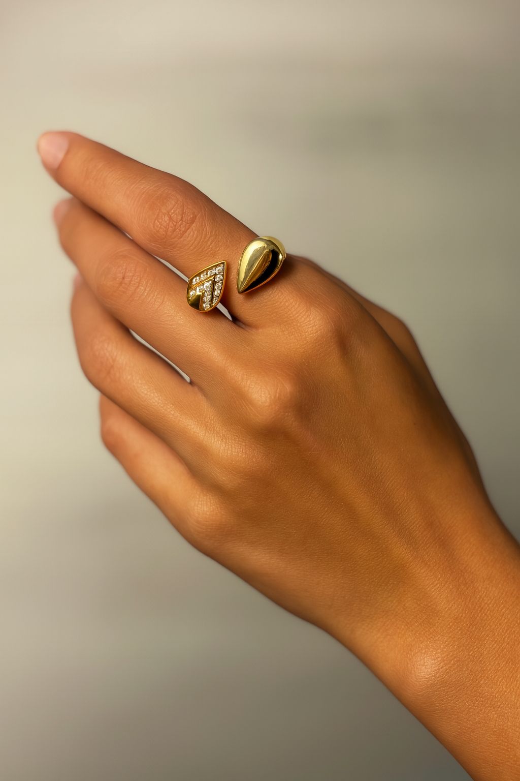 valorishine signature – golden tear elegance ring valorishine signature – golden tear elegance ring